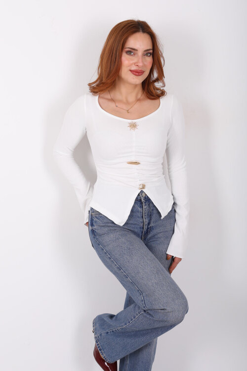 Aksesuar Detaylı İspanyol Kol Büzgülü Beyaz Kadın Bluz - Berox