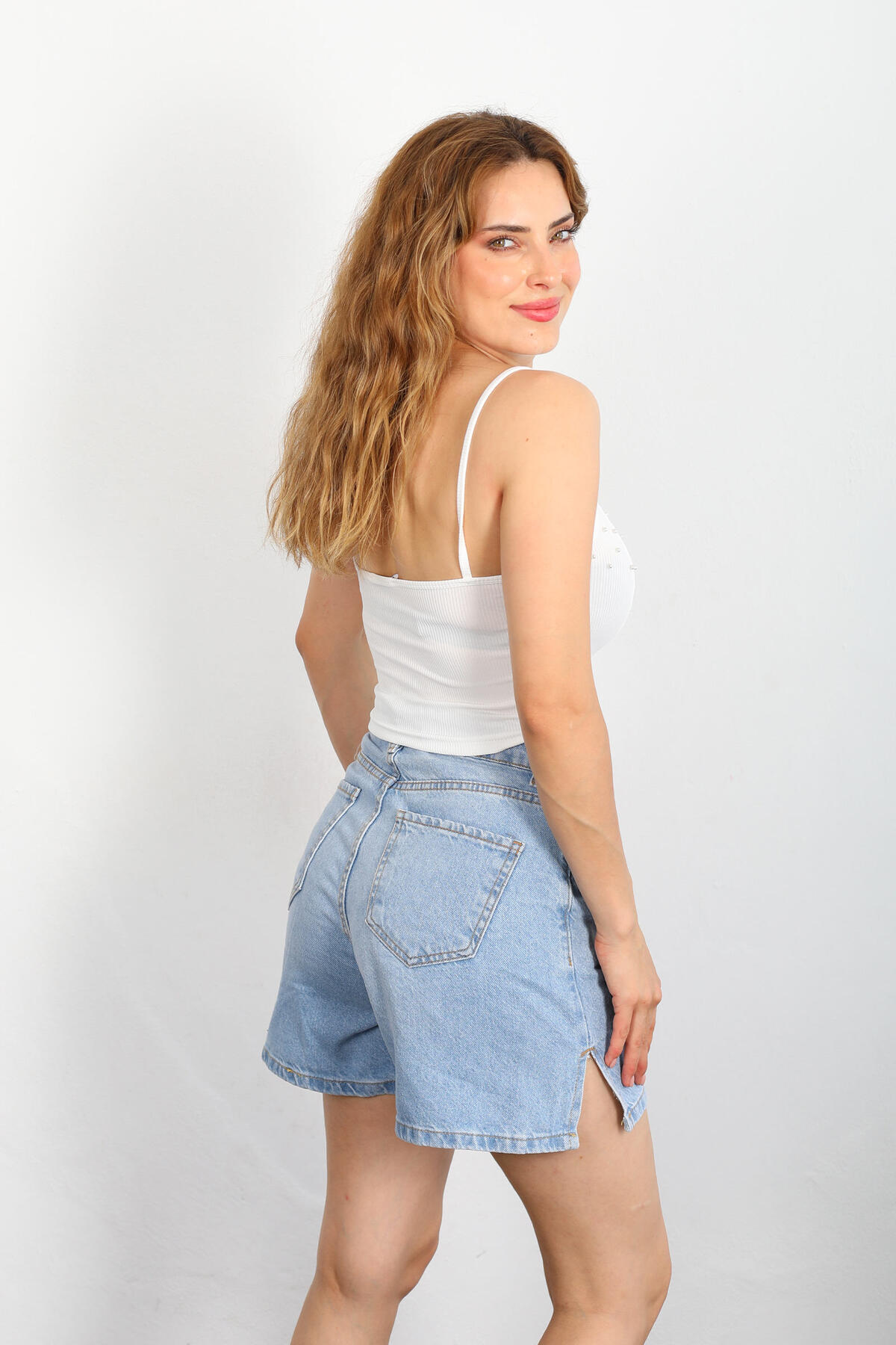 Askılı İncili Beyaz Kadın Crop Top