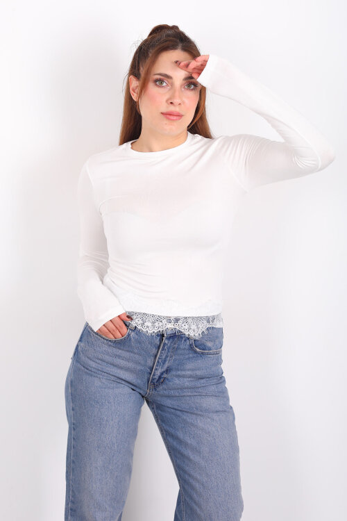 Bisiklet Yaka Eteği Dantelli Beyaz Kadın Bluz 