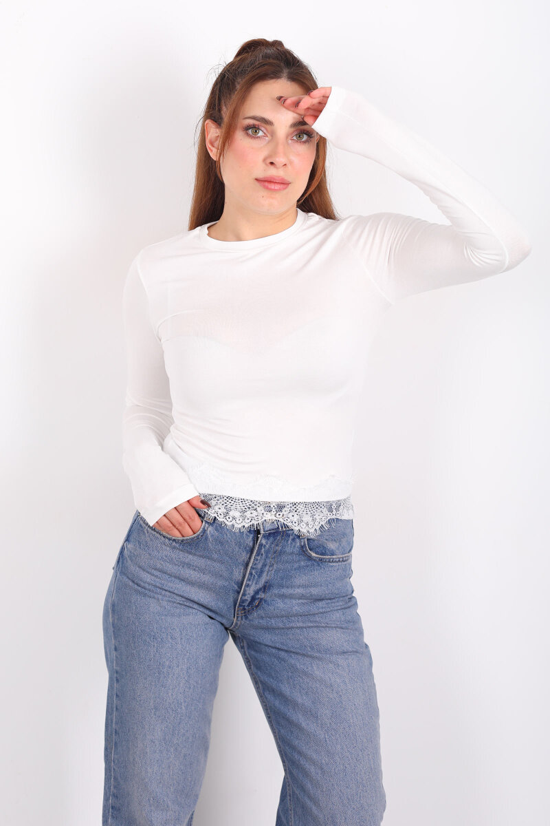 Bisiklet Yaka Eteği Dantelli Beyaz Kadın Bluz - 1