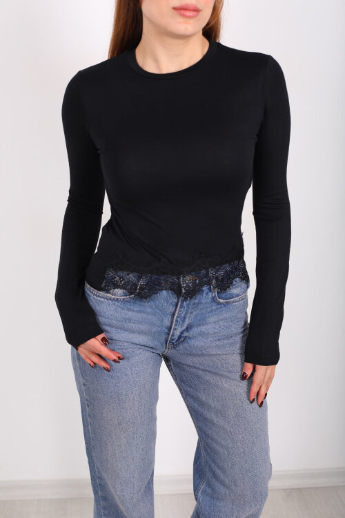 Bisiklet Yaka Eteği Dantelli Siyah Kadın Bluz - 2