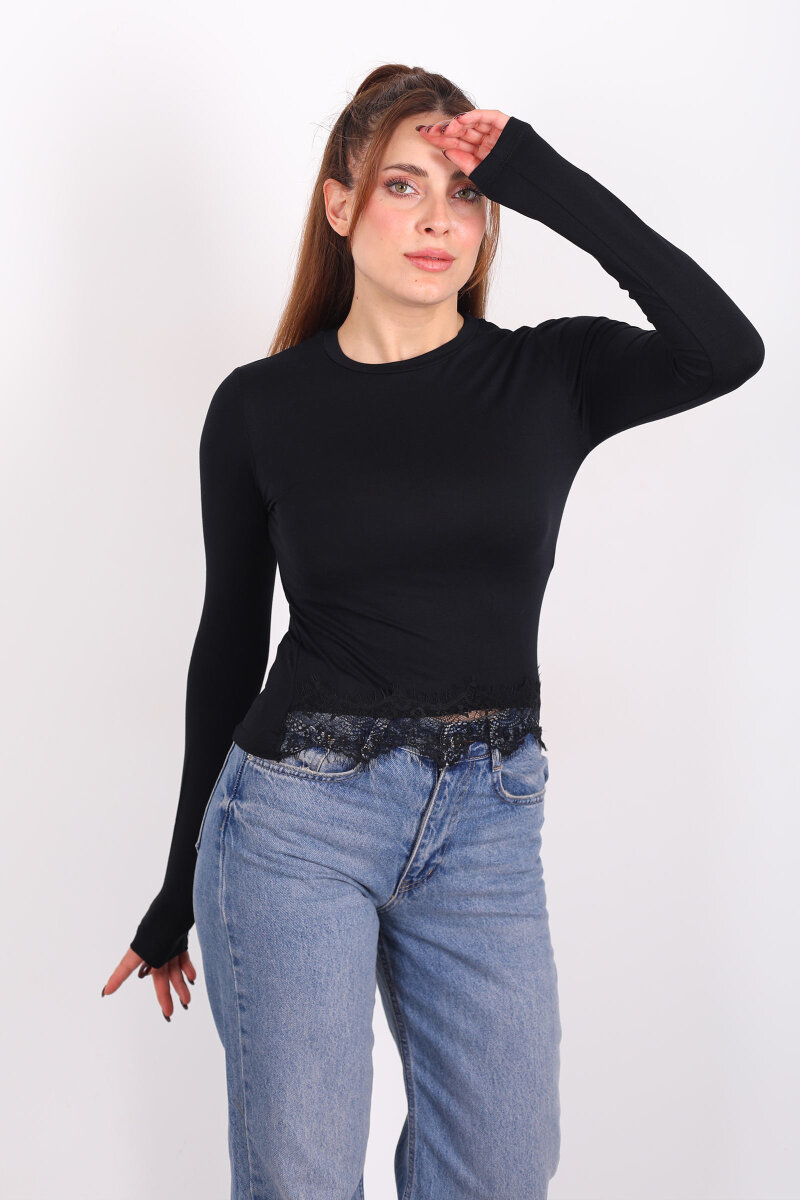 Bisiklet Yaka Eteği Dantelli Siyah Kadın Bluz - 1