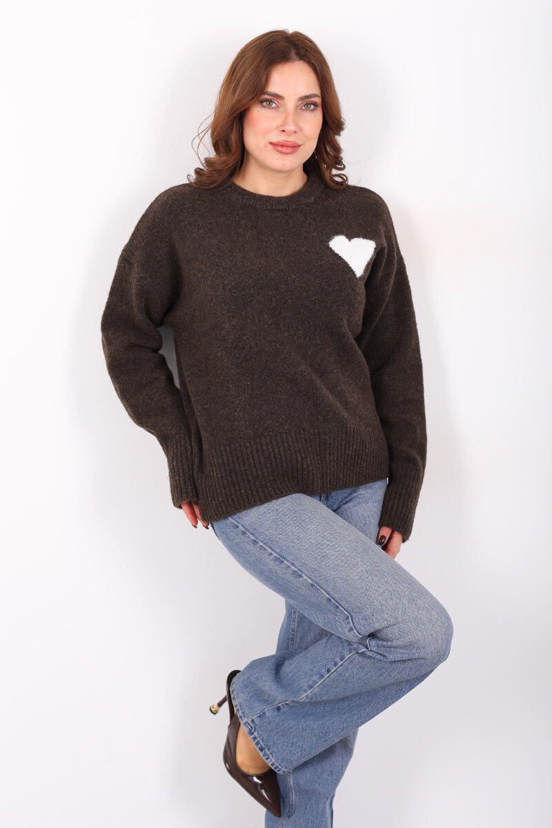 Bisiklet Yaka Kalp Detaylı Acı Kahve Kadın Triko Kazak - 1