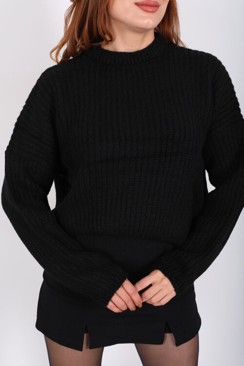 Bisiklet Yaka Oversize Siyah Kadın Triko Crop - Berox (1)