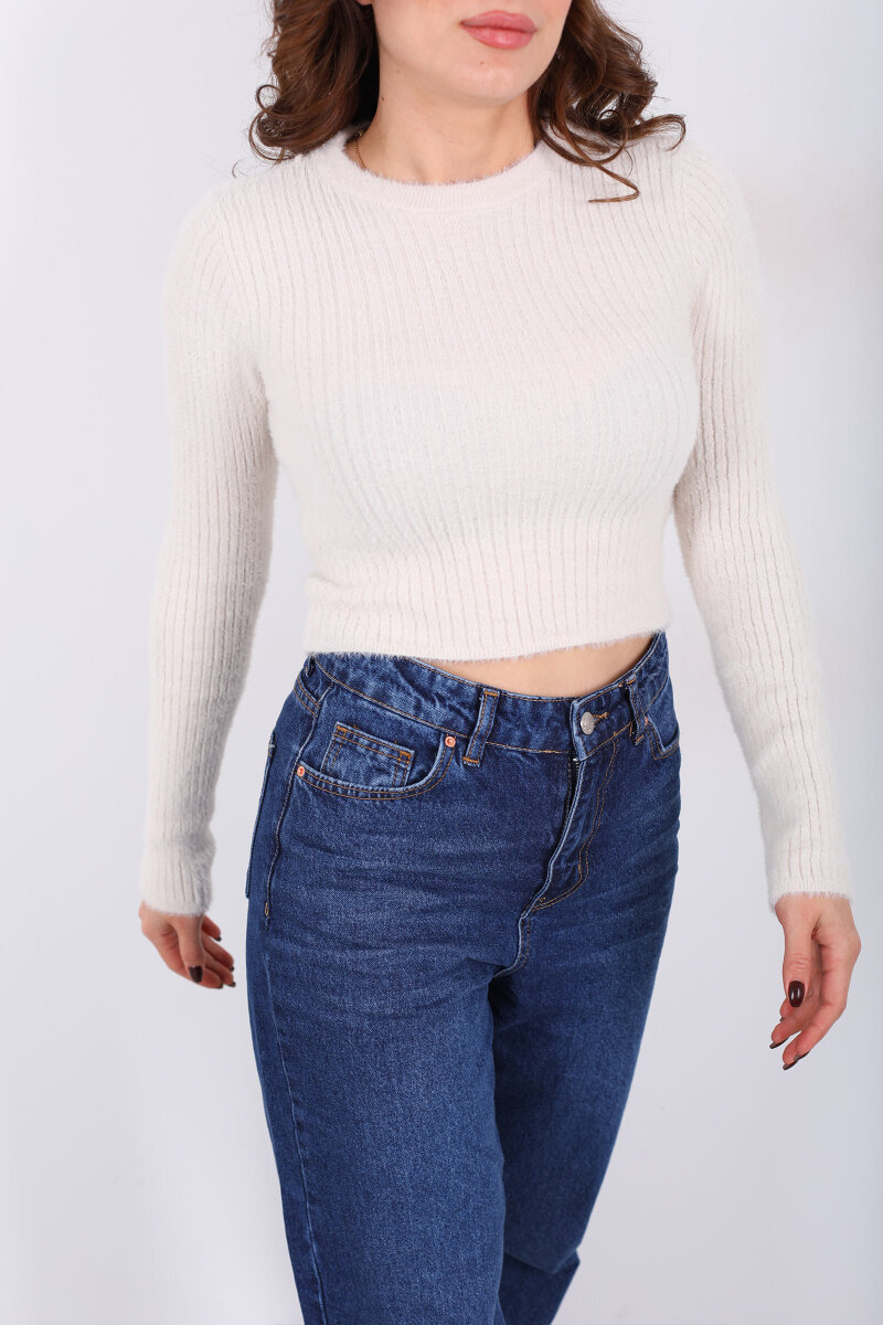 Bisiklet Yaka Sakallı Yumuşak Ekru Kadın Triko Kazak - 2