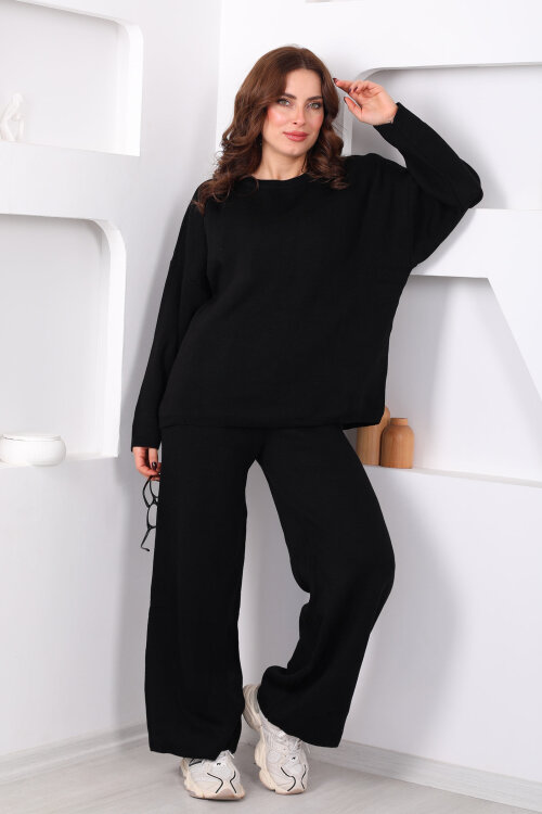 Bisiklet Yaka Salaş Siyah Kadın Triko Takım - Berox