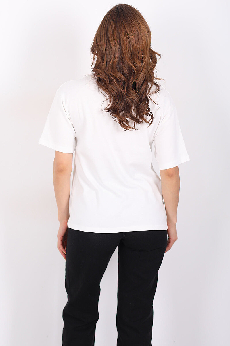 Bisiklet Yaka Tokalı Kısa Kol Beyaz Kadın T-Shirt - 4