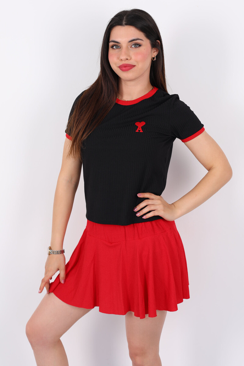 Biyeli A Kalp Nakışlı Kısa Kol Fitilli Siyah Kadın T-Shirt - 3