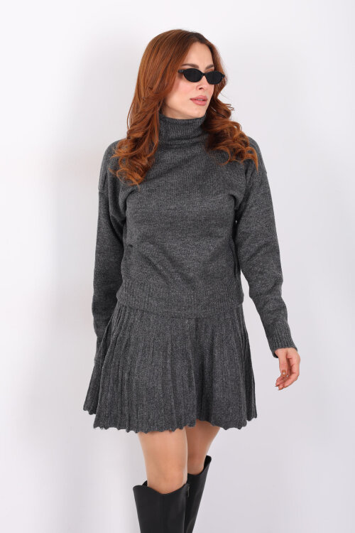 Boğazlı Eteği Pileli Kadın Antrasit Triko Takım - Berox