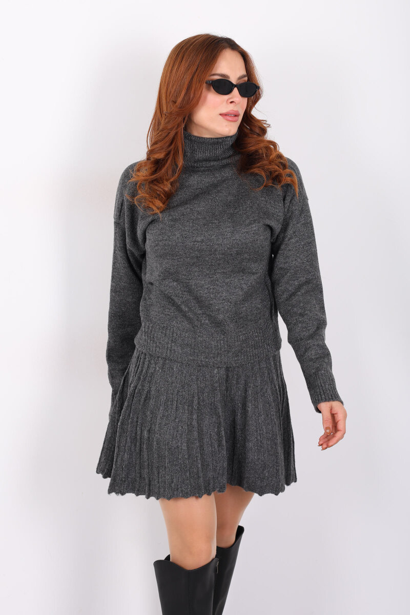 Boğazlı Eteği Pileli Kadın Antrasit Triko Takım - 1