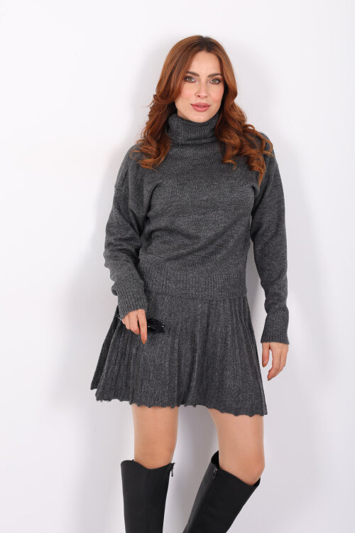 Boğazlı Eteği Pileli Kadın Antrasit Triko Takım - 4