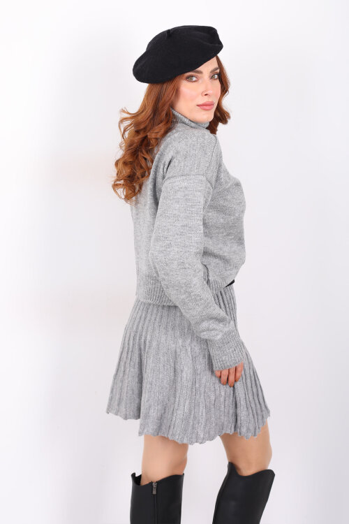 Boğazlı Eteği Pileli Kadın Gri Triko Takım - 5