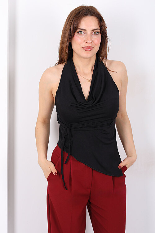 Boyundan Geçirmeli Degaje Sırtı Bağlamalı Siyah Kadın Bluz - Berox (1)