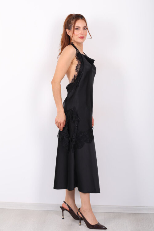 Boyundan Tül Bağlamalı Siyah Kadın Asimetrik Saten Bluz - 7