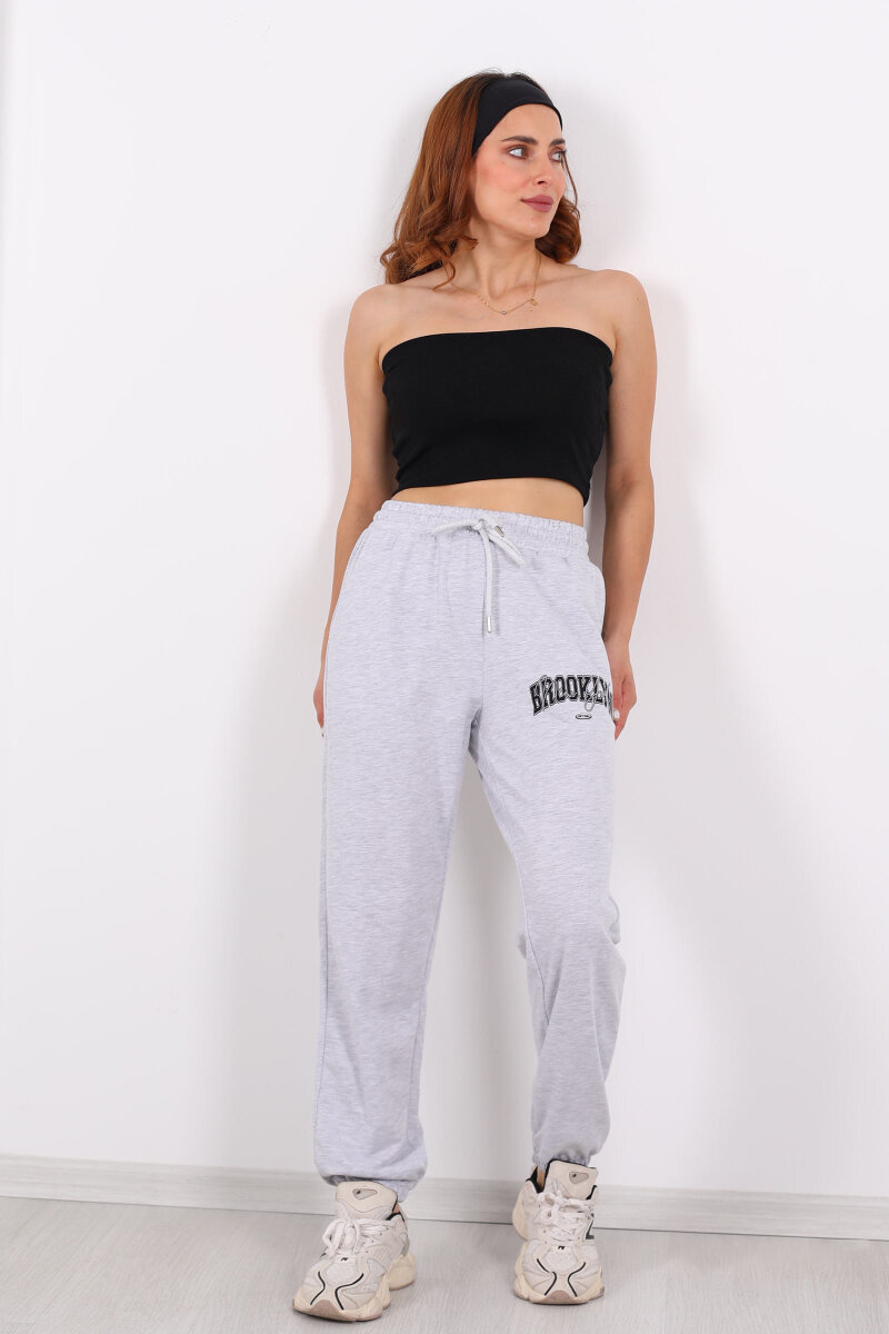 Brooklyn Baskılı Paça Lastikli Gri Kadın Eşofman Altı - 5
