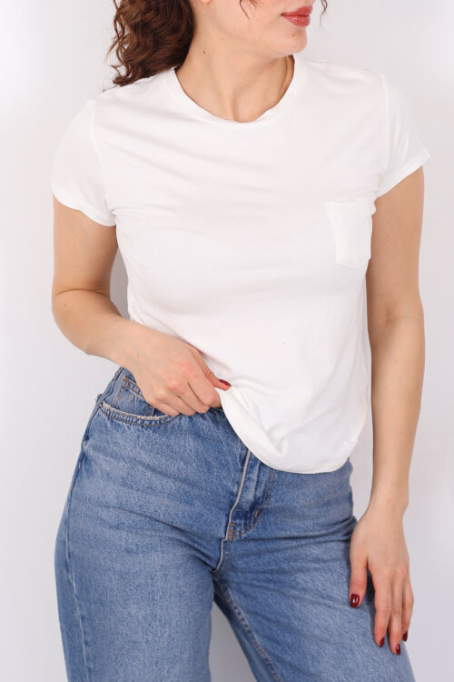 Cep Detaylı Bisiklet Yaka Ekru Kadın T-Shirt - Berox (1)