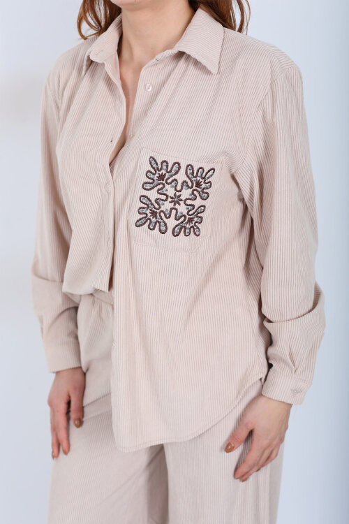 Cep Nakışlı Oversize Bej Kadın Kadife Gömlek - Berox (1)