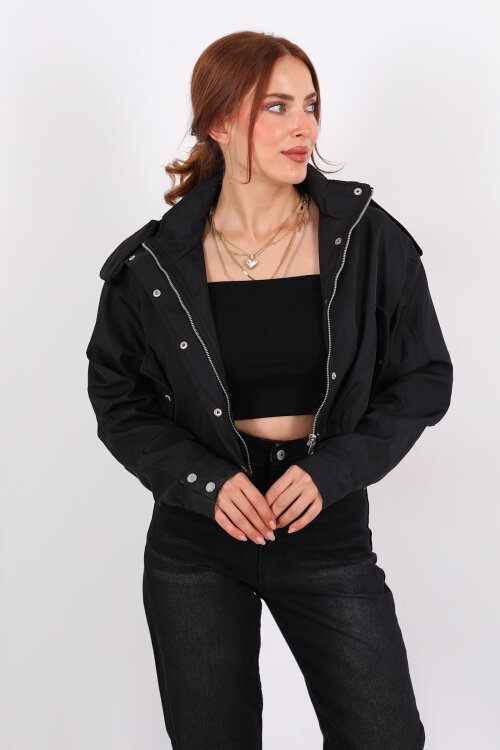 Cepli Düğme Detaylı Siyah Kadın Kısa Trençkot - Berox