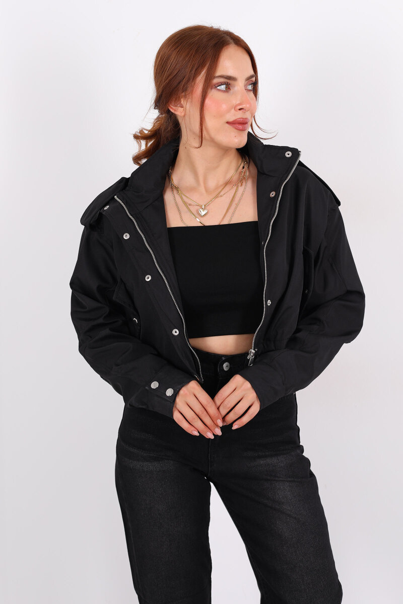 Cepli Düğme Detaylı Siyah Kadın Kısa Trençkot - 1