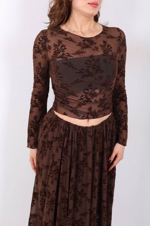 Çiçek Desenli Yanları Büzgülü Kahverengi Kadın Tül Bluz - Berox (1)