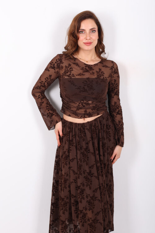 Çiçek Desenli Yanları Büzgülü Kahverengi Kadın Tül Bluz - 3