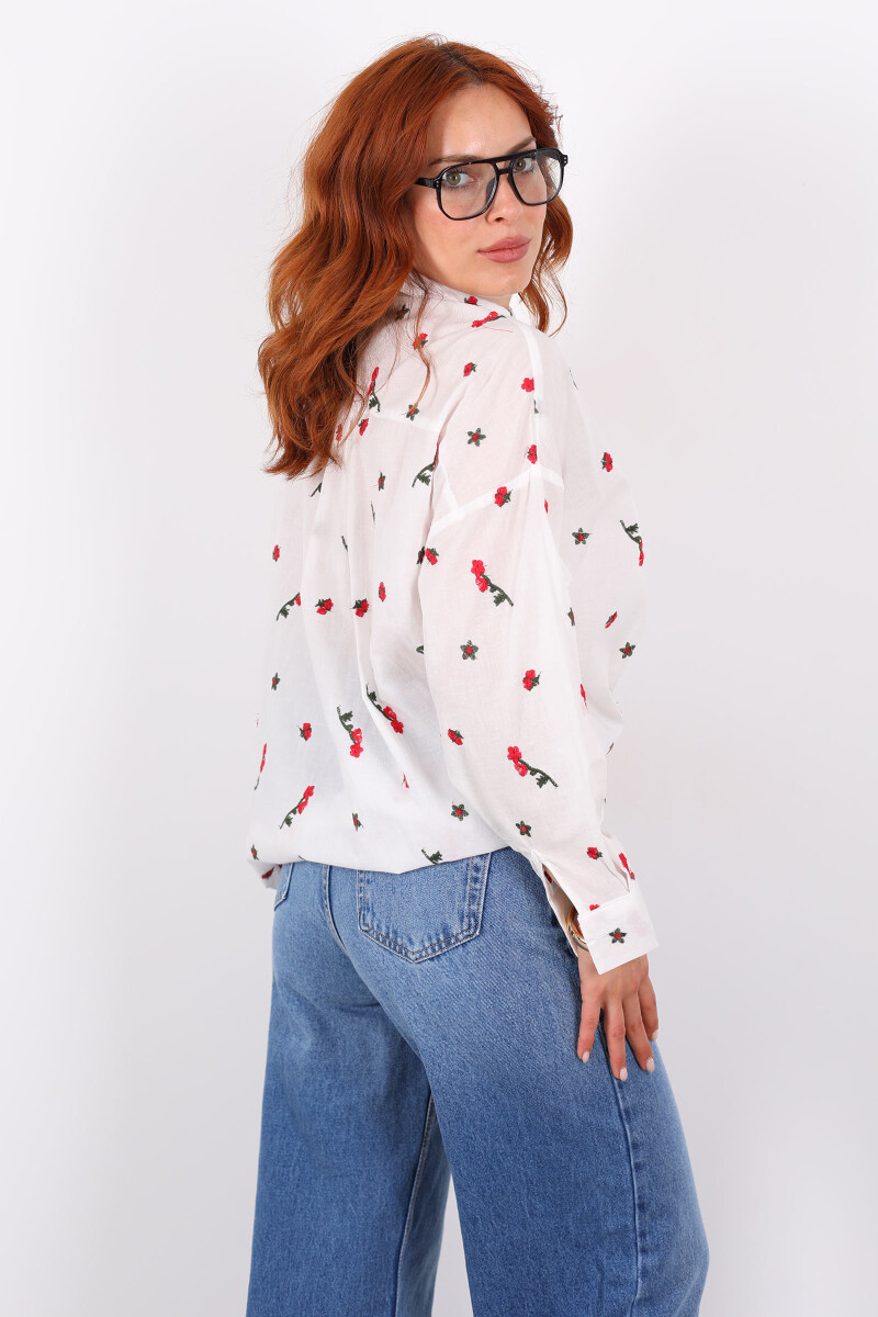 Çiçek Nakışlı Yakalı Beyaz Kadın Oversize Gömlek - 4