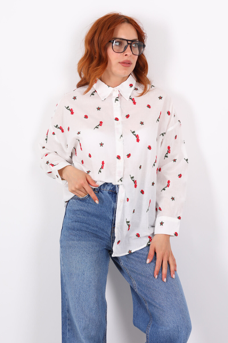 Çiçek Nakışlı Yakalı Beyaz Kadın Oversize Gömlek - 1