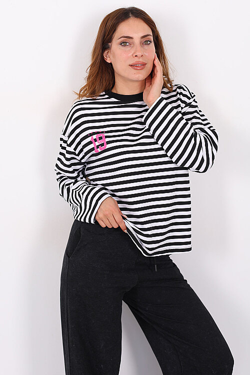 Çizgili Baskı Detaylı Siyah Kadın İki İp Sweatshirt - 3