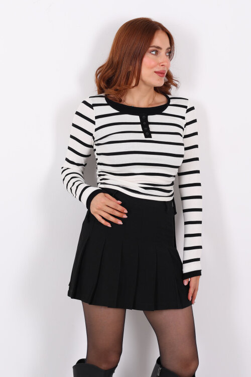 Çizgili Düğmeli Yandan Büzgülü Beyaz Kadın Body - 3