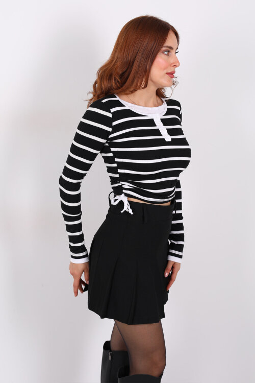 Çizgili Düğmeli Yandan Büzgülü Siyah Kadın Body - 3