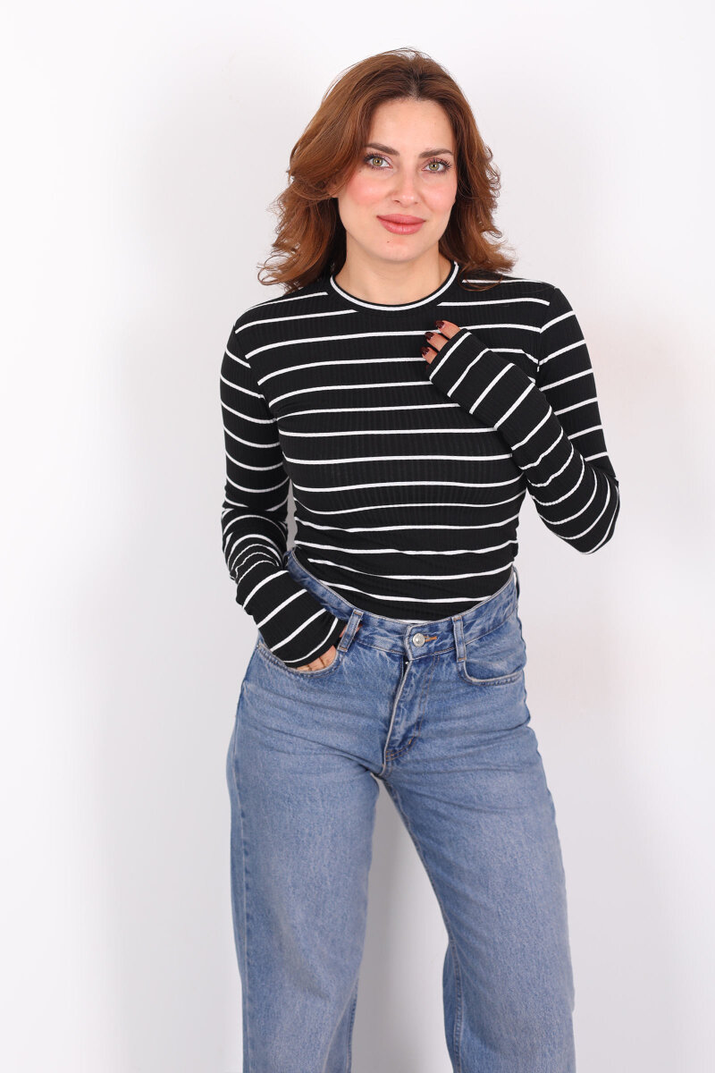 Çizgili Fitilli Siyah Kadın Parmak Geçirmeli Body - 1