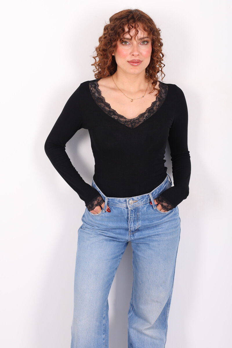 Dantel Detaylı V-Yaka Siyah Kadın Body - 3