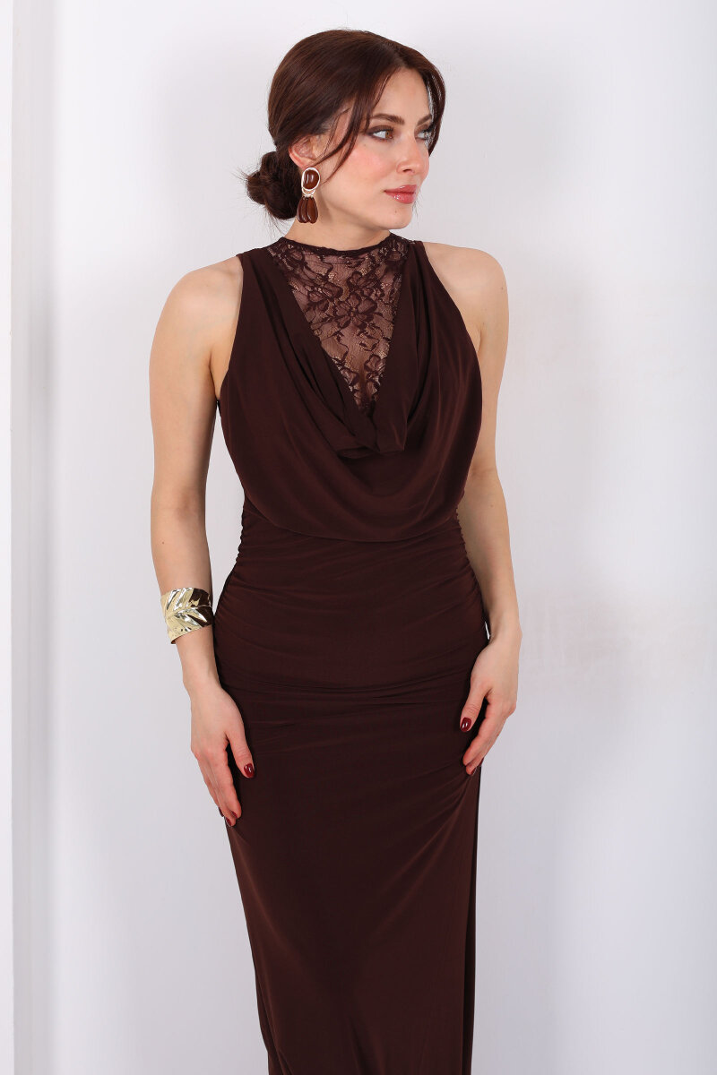 Degaje Yaka Ön Ve Arka Dantel Detaylı Kadın Kahverengi Elbise - 8