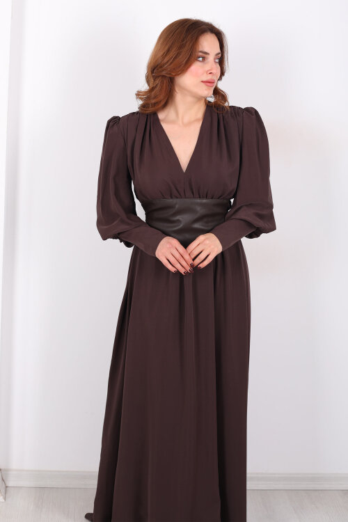 Derin V Yaka Deri Kemerli Kahverengi Kadın Şifon Elbise - 3