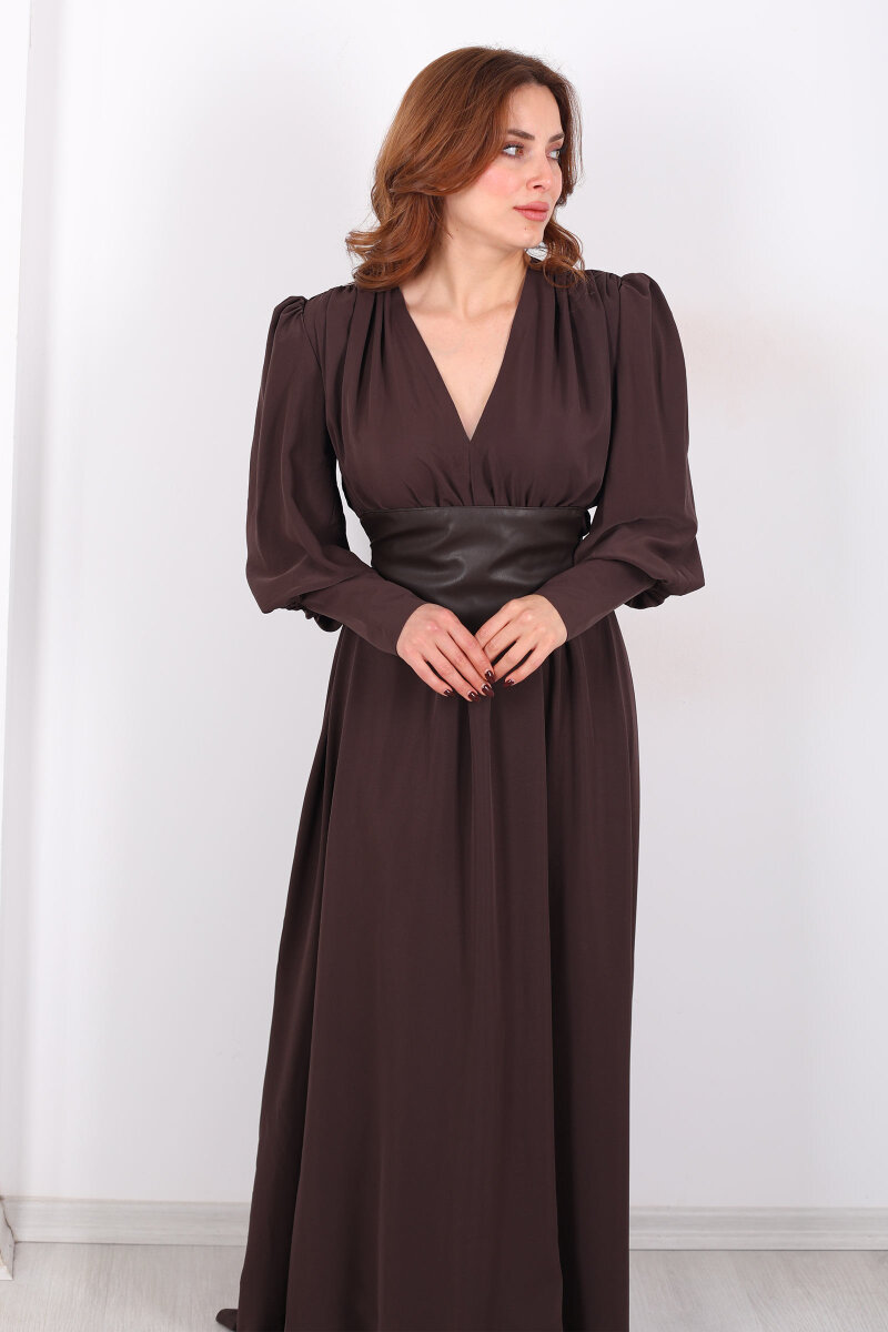 Derin V Yaka Deri Kemerli Kahverengi Kadın Şifon Elbise - 3