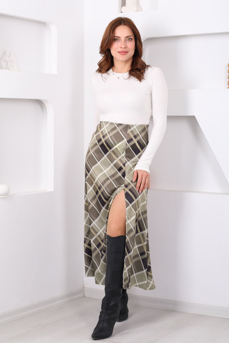 Desenli Yırtmaçlı Kadın Haki Midi Saten Etek - 4