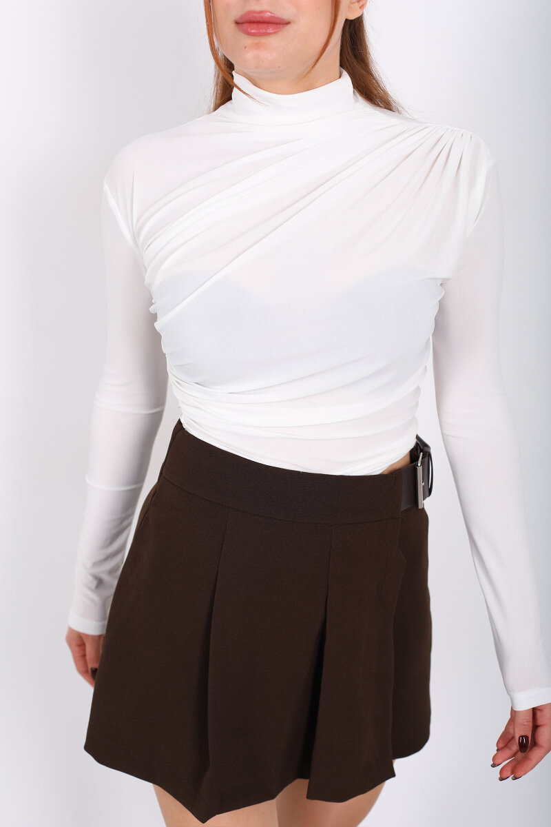 Dik Yaka Büzgü Detaylı Beyaz Kadın Sandy Bluz - 2