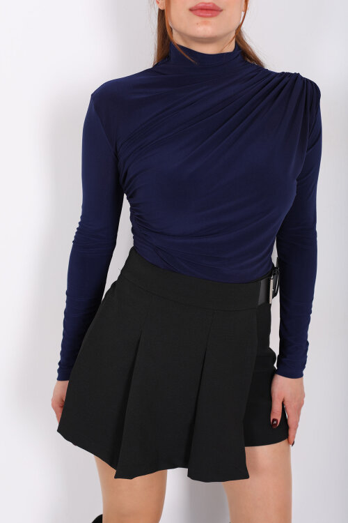 Dik Yaka Büzgü Detaylı Lacivert Kadın Sandy Bluz - Berox (1)