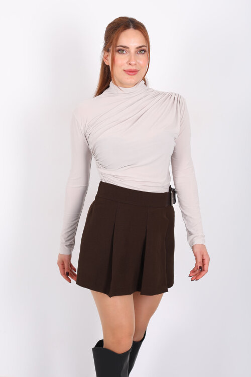 Dik Yaka Büzgü Detaylı Taş Rengi Kadın Sandy Bluz - 3