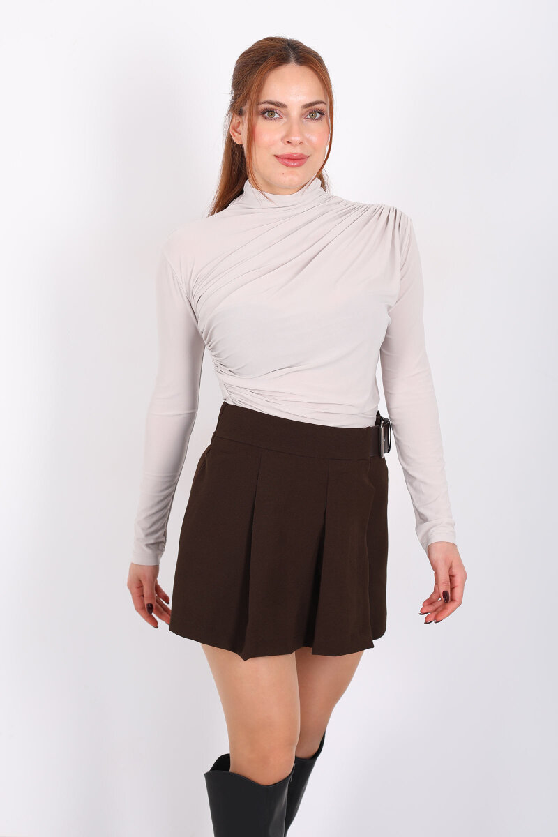 Dik Yaka Büzgü Detaylı Taş Rengi Kadın Sandy Bluz - 3