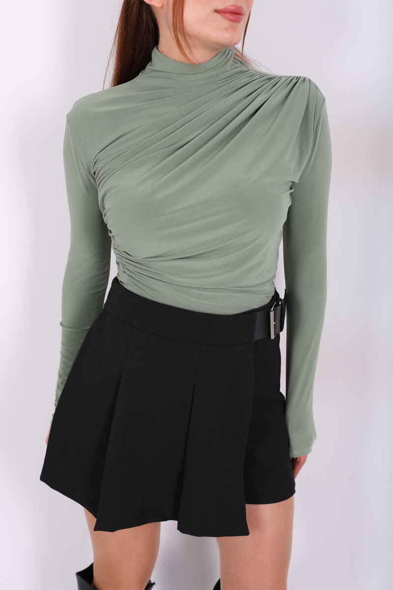 Dik Yaka Büzgü Detaylı Yeşil Kadın Sandy Bluz - 2