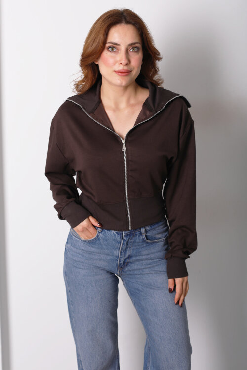 Dik Yaka Kahverengi Kadın Fermuarlı Sweatshirt 