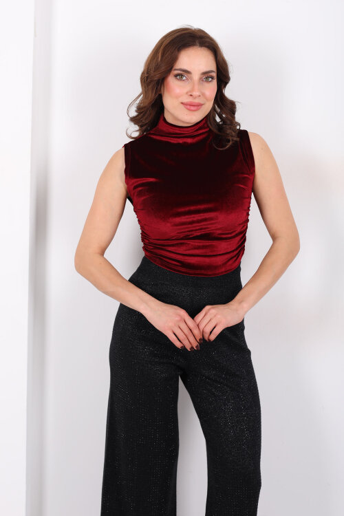 Dik Yaka Yanları Büzgülü Bordo Kadın Kadife Kolsuz Bluz - Berox