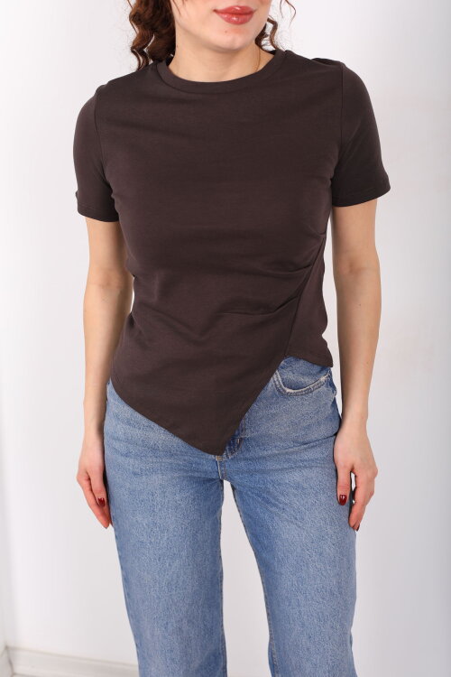 Drape Detaylı Asimetrik Kesim Kısa Kol Acı Kahve Kadın Bluz - Berox (1)