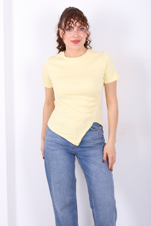 Drape Detaylı Asimetrik Kesim Kısa Kol Sarı Kadın Bluz - 4