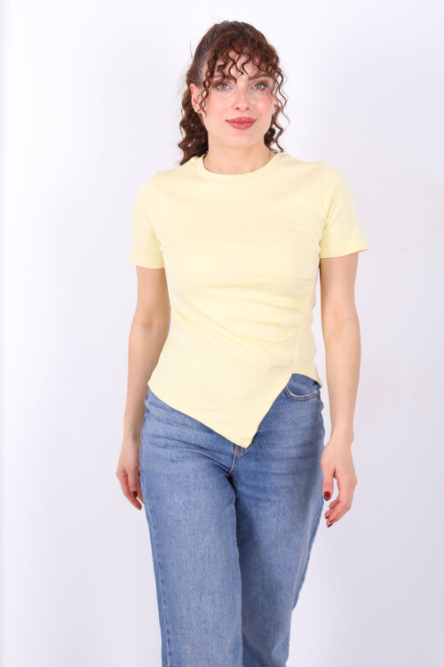 Drape Detaylı Asimetrik Kesim Kısa Kol Sarı Kadın Bluz - 3