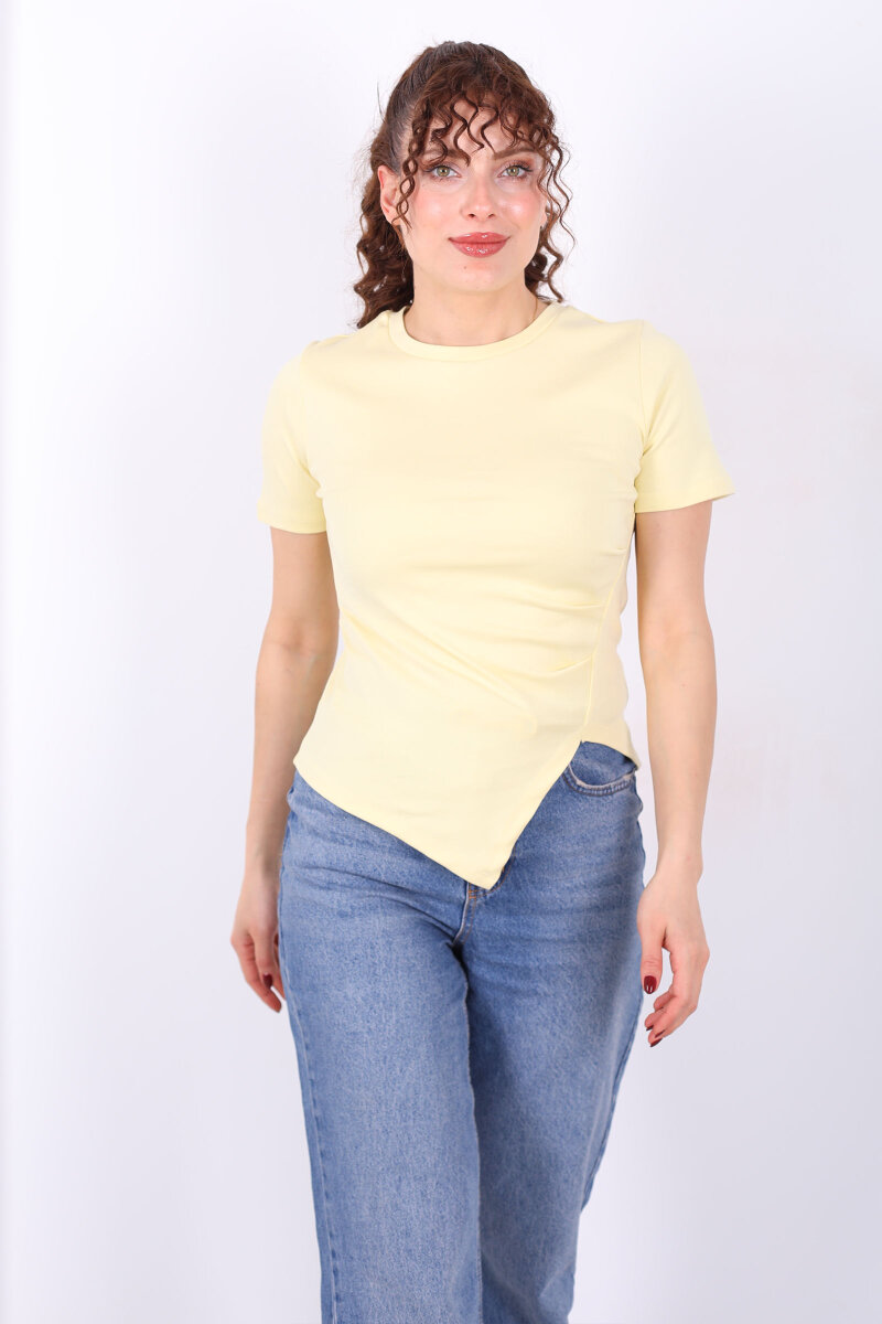 Drape Detaylı Asimetrik Kesim Kısa Kol Sarı Kadın Bluz - 3