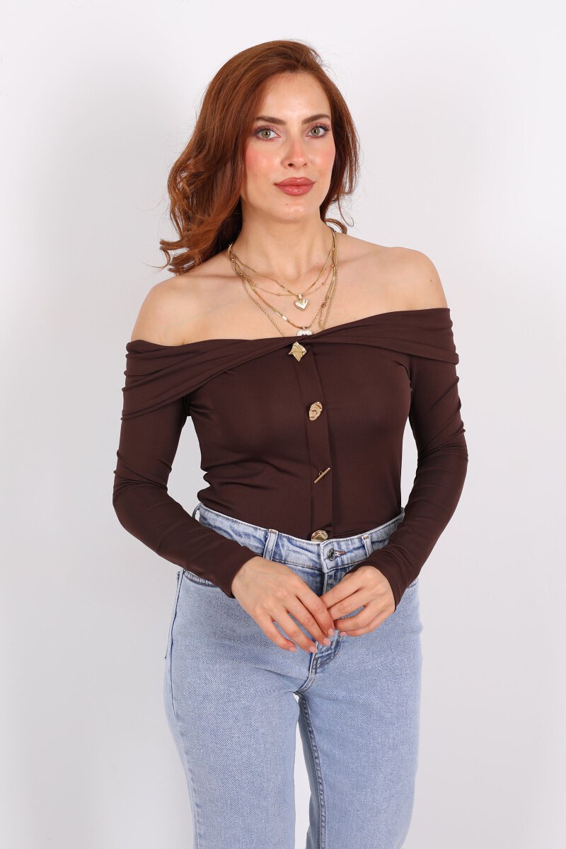 Düğme Aksesuarlı Madonna Yaka Kahverengi Kadın Crop - 1