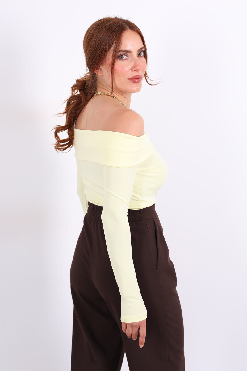 Düğme Aksesuarlı Madonna Yaka Sarı Kadın Crop - 5