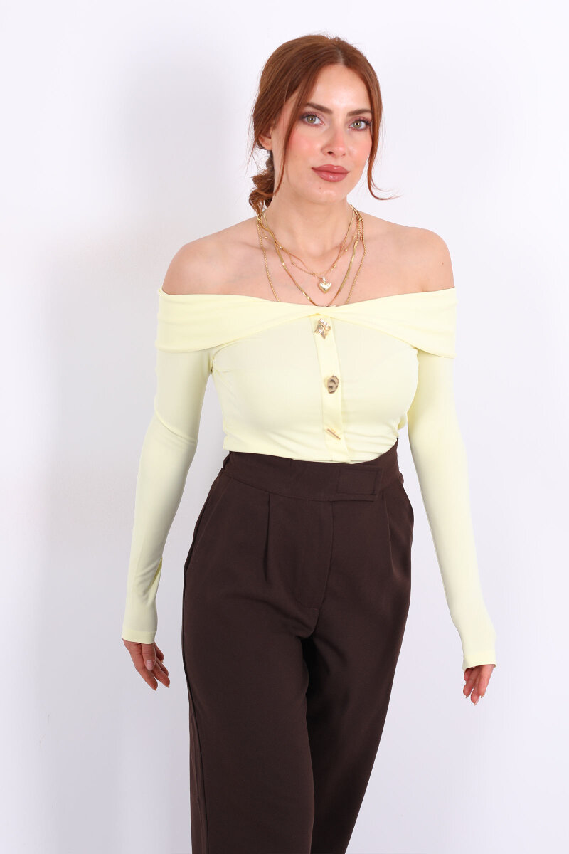 Düğme Aksesuarlı Madonna Yaka Sarı Kadın Crop - 4
